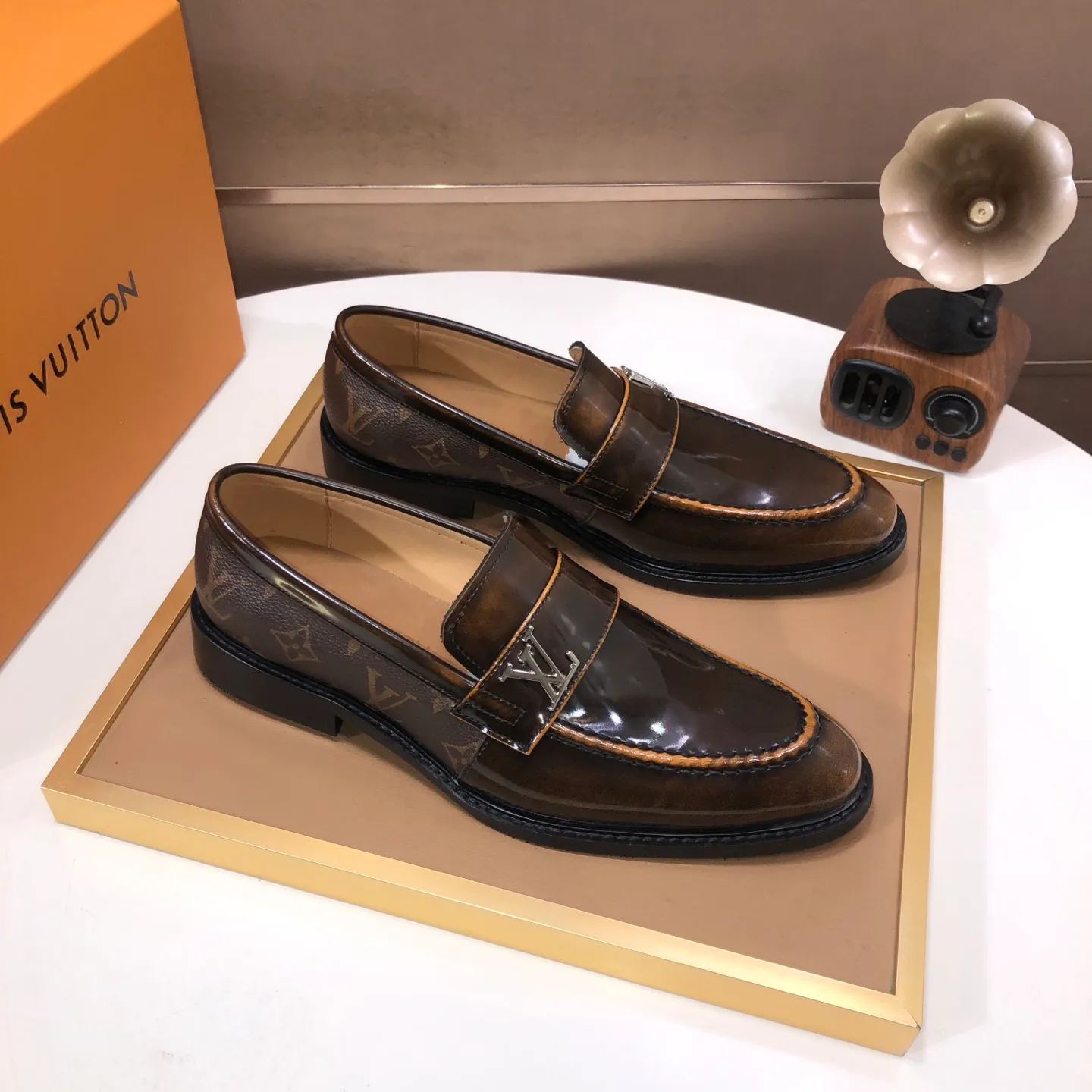 Men's shoes💰460💰【LOUIS VUITTON】(sheepskin lining) new cowhide LV formal shoes🎩🎩❗️🆘made one to one at the counter🎩original quality, imported cowhide upper➕full sheepskin lining➕original rubber outsole, {high quality visible}👣Size: 38-45 (45 custom-made)